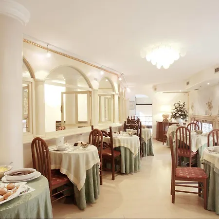 Hotel Majestic Toscanelli 4*